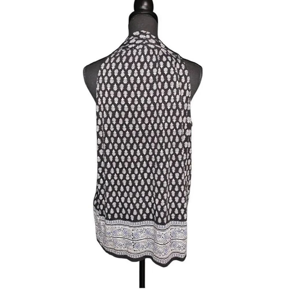 Max Studio V-neck Tank Top - Picture 4 of 6